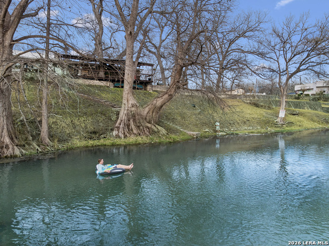 Listing photo id 3 for 1520 Rocky River