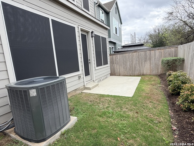 Image 25 of 28 For 5843 Whitby Rd Unit 30