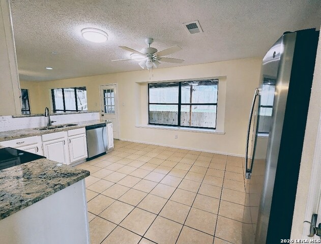 Image 13 of 38 For 1019 Hedgestone