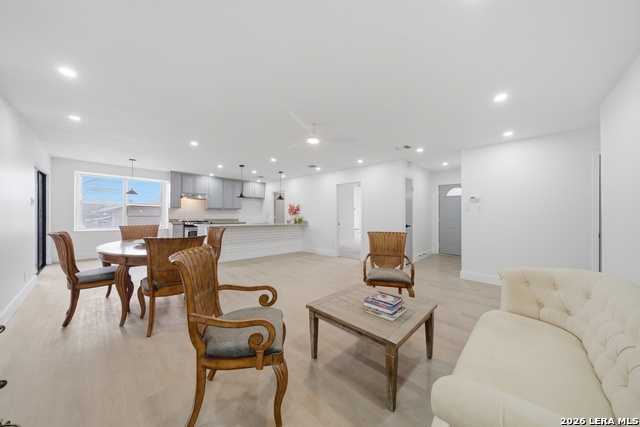 Image 16 of 21 For 1042 Lemon Tree