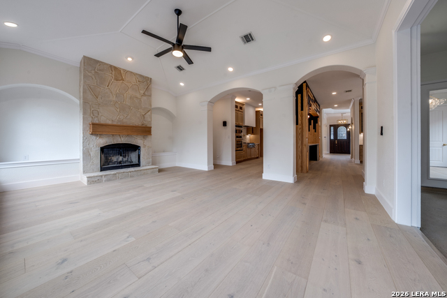 Image 20 of 53 For 23819 Golf Bridge