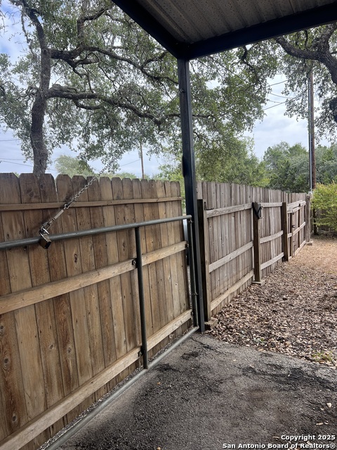 Image 5 of 15 For 222 Buckhorn