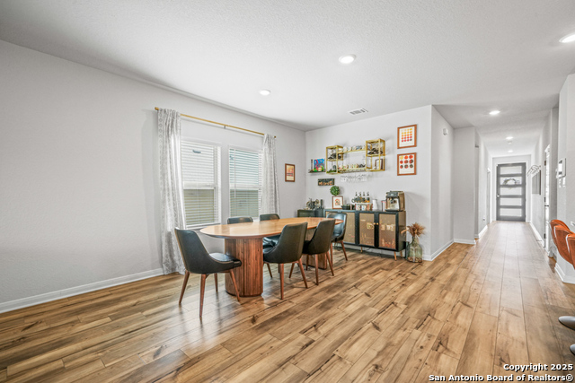 Image 14 of 46 For 25826 Marigold Oaks