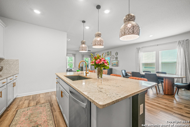 Image 18 of 46 For 25826 Marigold Oaks