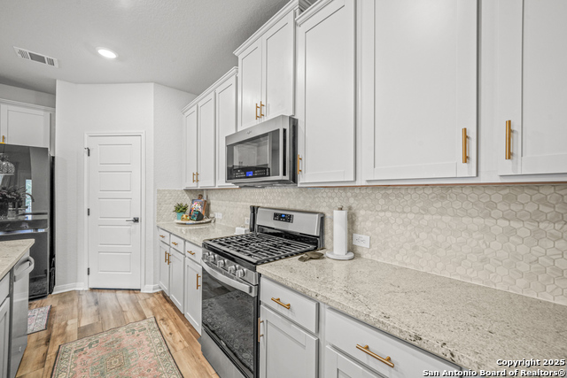 Image 20 of 46 For 25826 Marigold Oaks