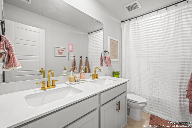 Image 40 of 46 For 25826 Marigold Oaks