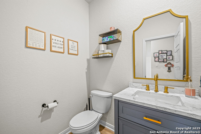 Image 9 of 46 For 25826 Marigold Oaks