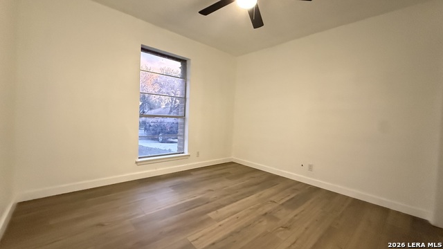 Image 10 of 48 For 6411 Green Top