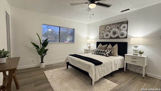 Image 3 of 48 For 6411 Green Top