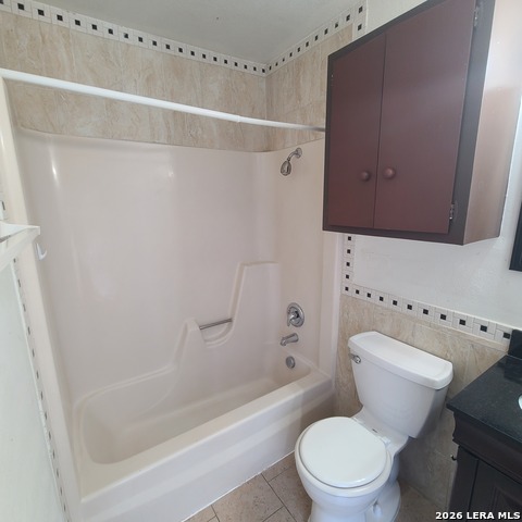 Image 13 of 32 For 6602 Spring Manor