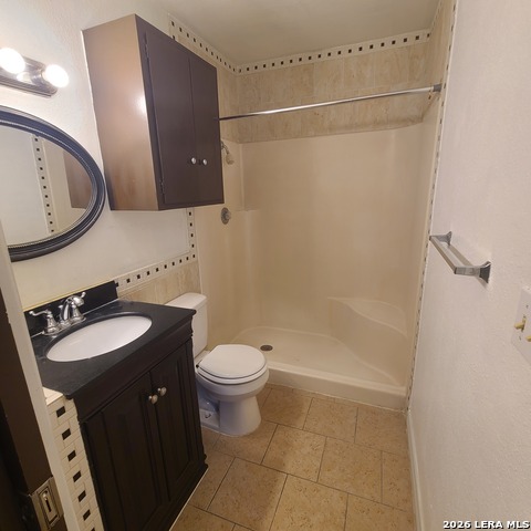 Image 17 of 32 For 6602 Spring Manor