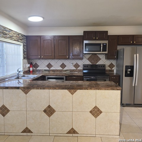 Image 3 of 32 For 6602 Spring Manor