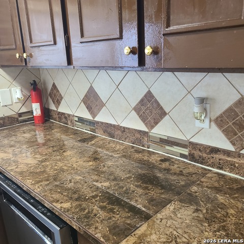 Image 5 of 32 For 6602 Spring Manor