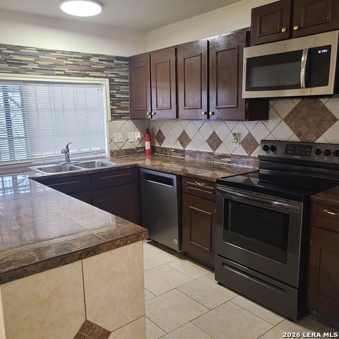 Image 6 of 32 For 6602 Spring Manor