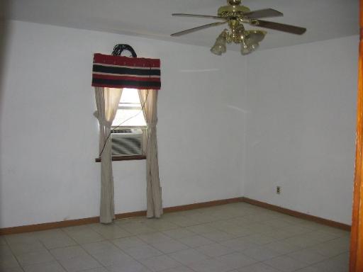 Image 22 of 34 For 205 Hill Country Dr