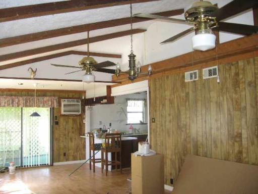 Image 6 of 34 For 205 Hill Country Dr