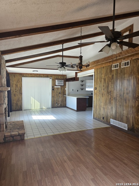 Image 8 of 34 For 205 Hill Country Dr