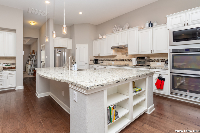 Image 16 of 39 For 1008 Water Oak