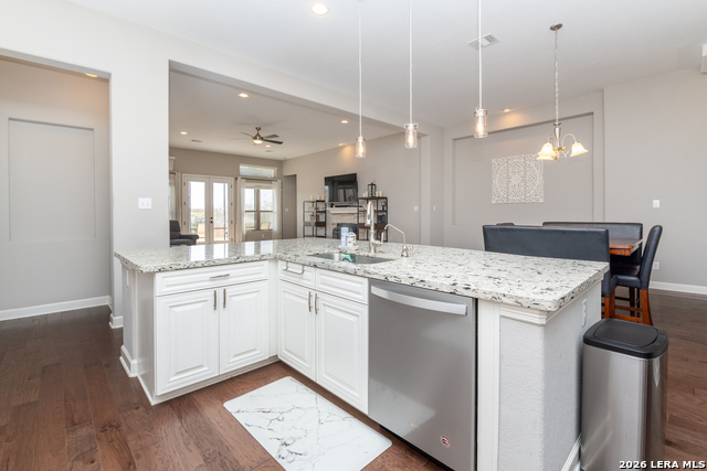 Image 17 of 39 For 1008 Water Oak