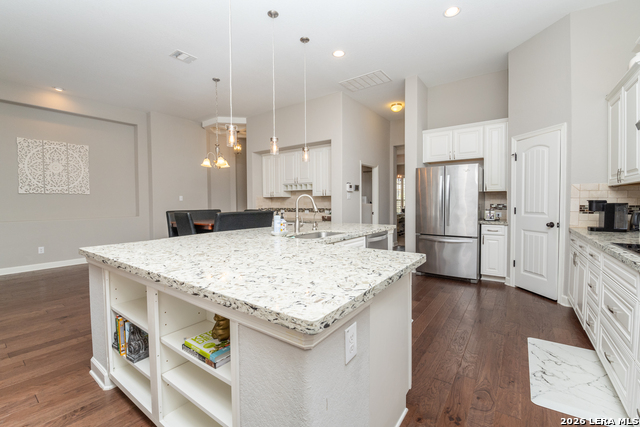 Image 18 of 39 For 1008 Water Oak