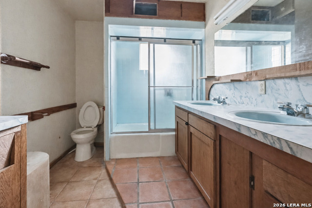 Image 8 of 12 For 429 Yorktown