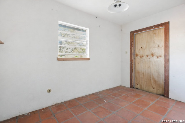 Image 9 of 12 For 429 Yorktown