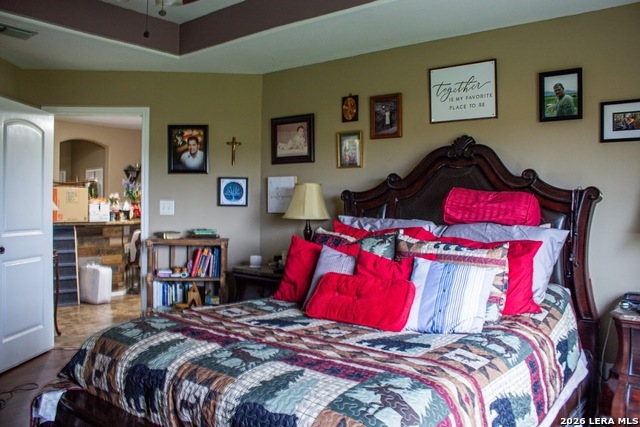 Image 15 of 29 For 305 Yortown  