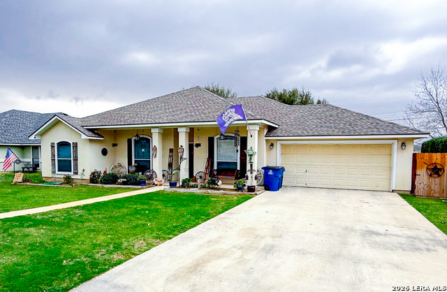 Image 4 of 29 For 305 Yortown  