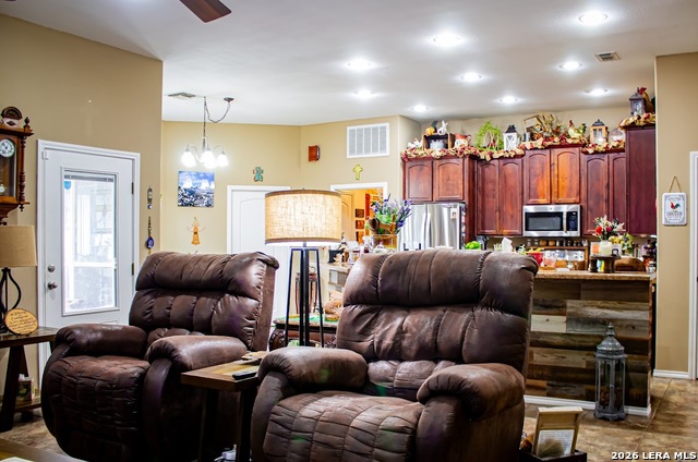 Image 6 of 29 For 305 Yortown  