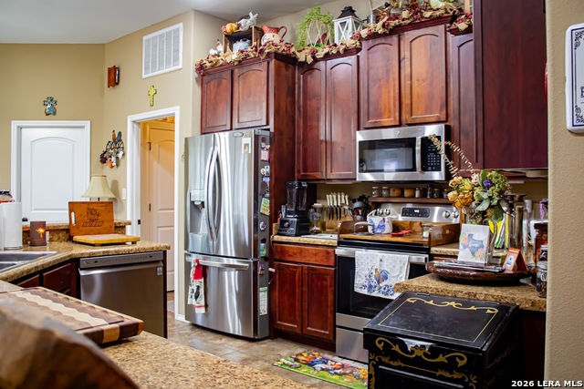 Image 9 of 29 For 305 Yortown  