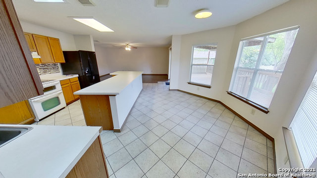 Image 11 of 44 For 2547 Smokey Crk