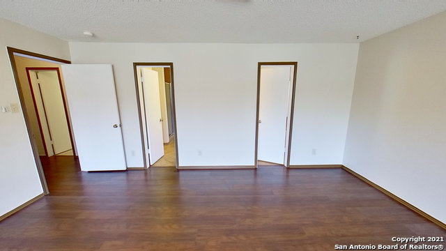 Image 15 of 44 For 2547 Smokey Crk