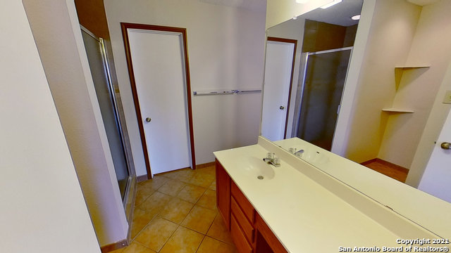 Image 16 of 44 For 2547 Smokey Crk