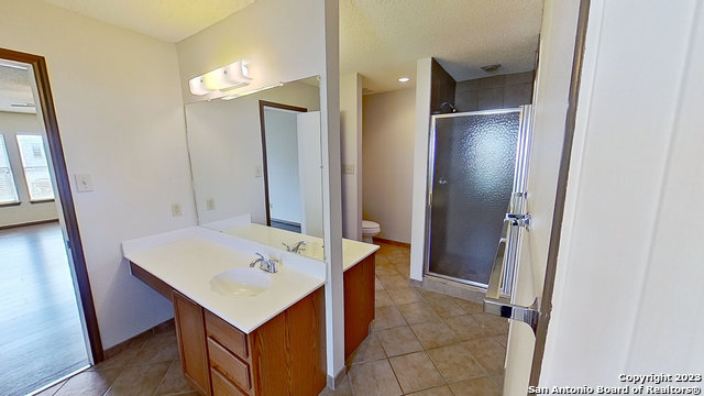 Image 18 of 44 For 2547 Smokey Crk