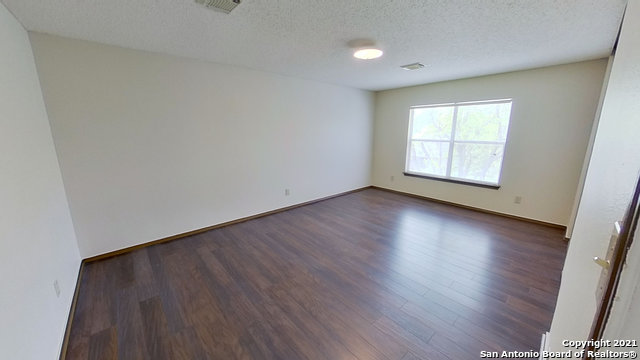 Image 22 of 44 For 2547 Smokey Crk