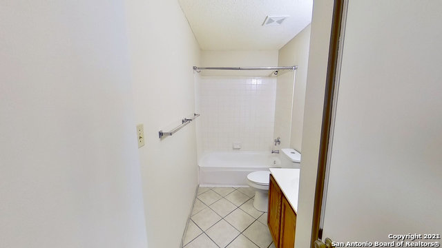 Image 23 of 44 For 2547 Smokey Crk