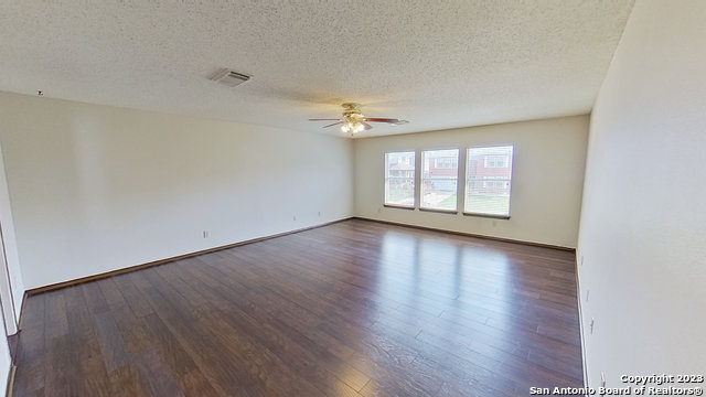 Image 27 of 44 For 2547 Smokey Crk