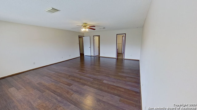 Image 30 of 44 For 2547 Smokey Crk