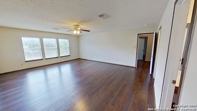 Image 32 of 44 For 2547 Smokey Crk