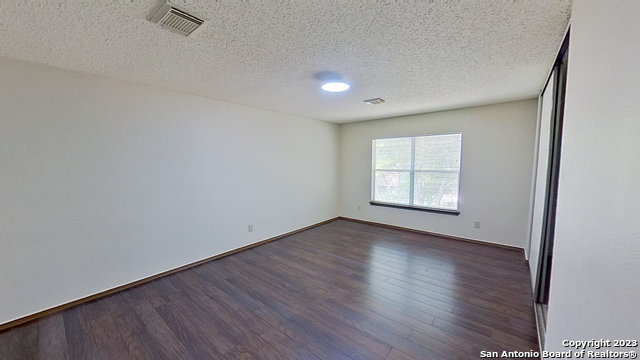 Image 35 of 44 For 2547 Smokey Crk