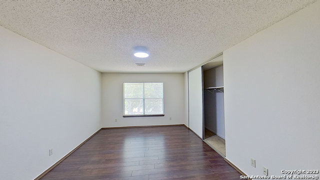 Image 36 of 44 For 2547 Smokey Crk