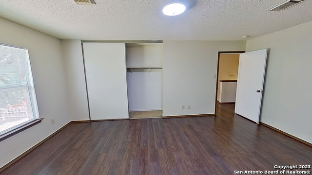 Image 37 of 44 For 2547 Smokey Crk