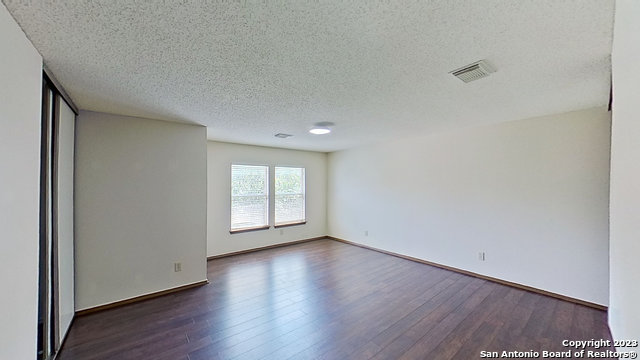 Image 38 of 44 For 2547 Smokey Crk