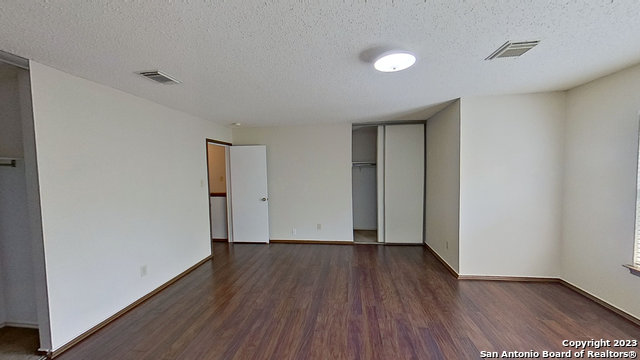 Image 40 of 44 For 2547 Smokey Crk