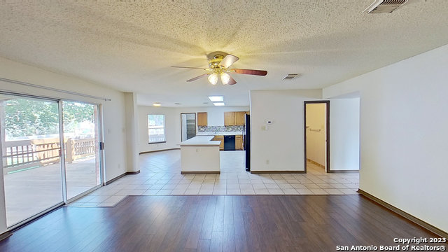 Image 6 of 44 For 2547 Smokey Crk