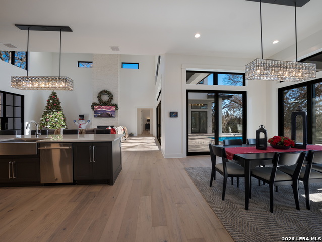 Image 11 of 37 For 1053 Brewer Ridge