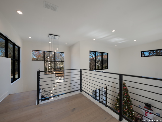 Image 32 of 37 For 1053 Brewer Ridge