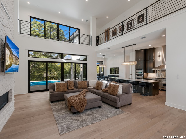 Image 5 of 37 For 1053 Brewer Ridge