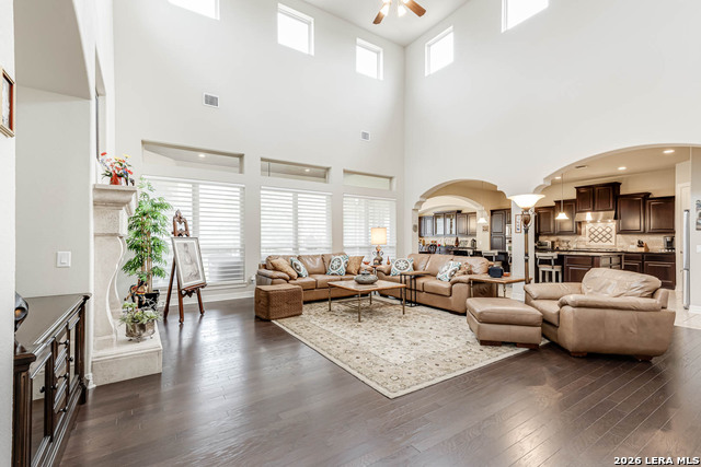 Image 4 of 45 For 22522 Viajes