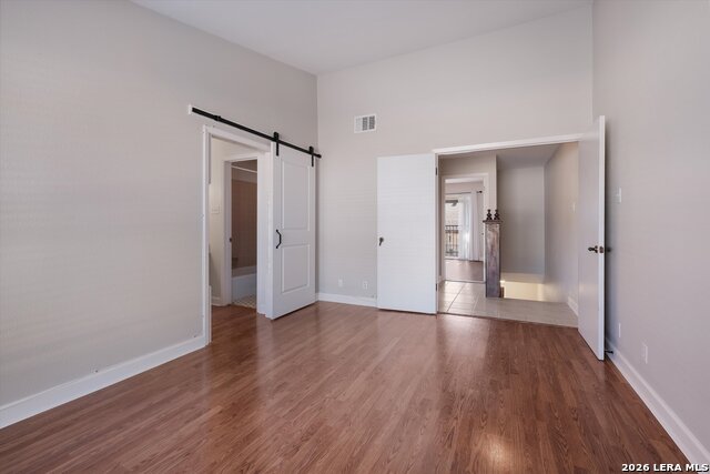 Image 10 of 18 For 11303 Vance Jackson  H3